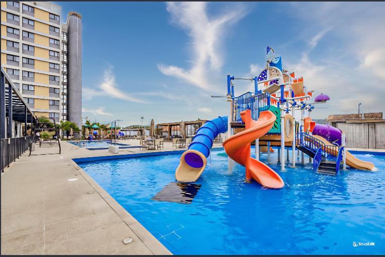 פנייה Quarto Hotel Beto Carrero Penha מראה חיצוני תמונה