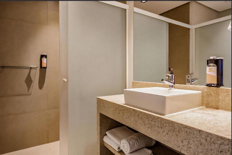 פנייה Quarto Hotel Beto Carrero Penha מראה חיצוני תמונה