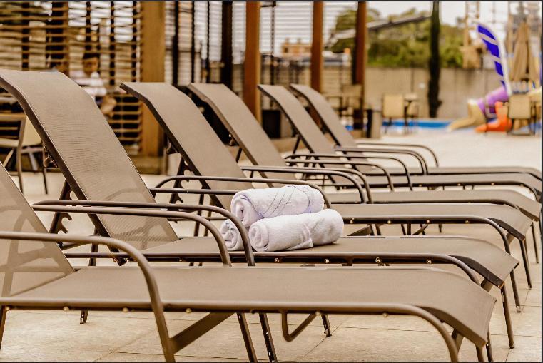 פנייה Quarto Hotel Beto Carrero Penha מראה חיצוני תמונה