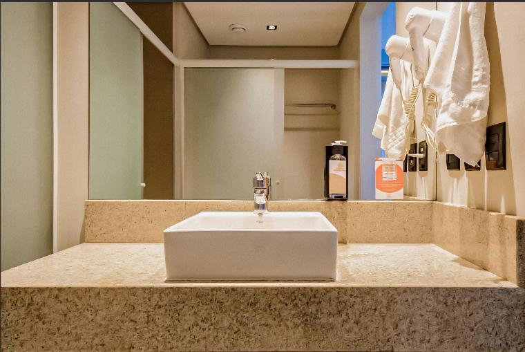 פנייה Quarto Hotel Beto Carrero Penha מראה חיצוני תמונה
